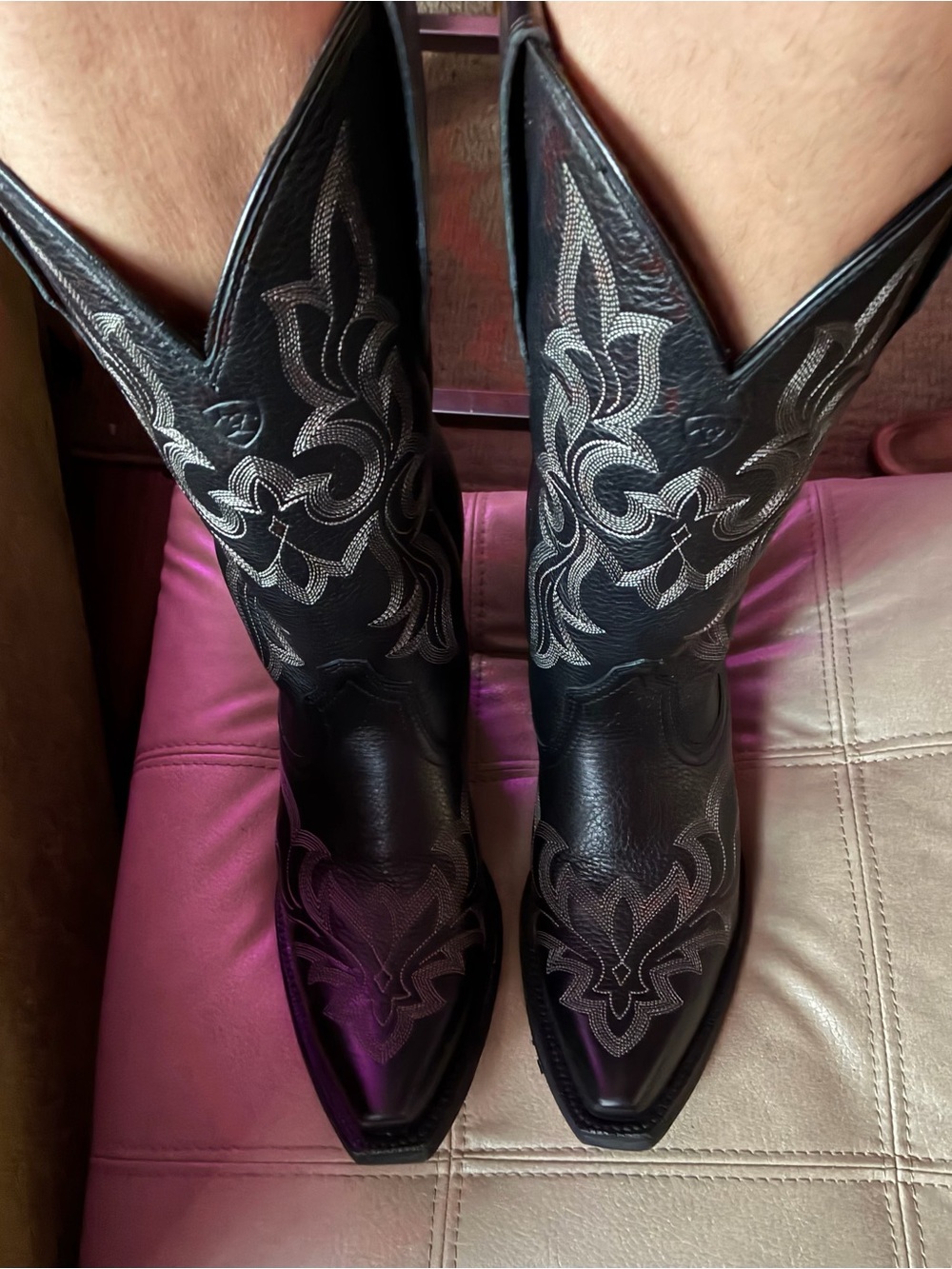 Ariat Black Western Embroidered Leather Heeled Cowboy Boots - Picture 14 of 15